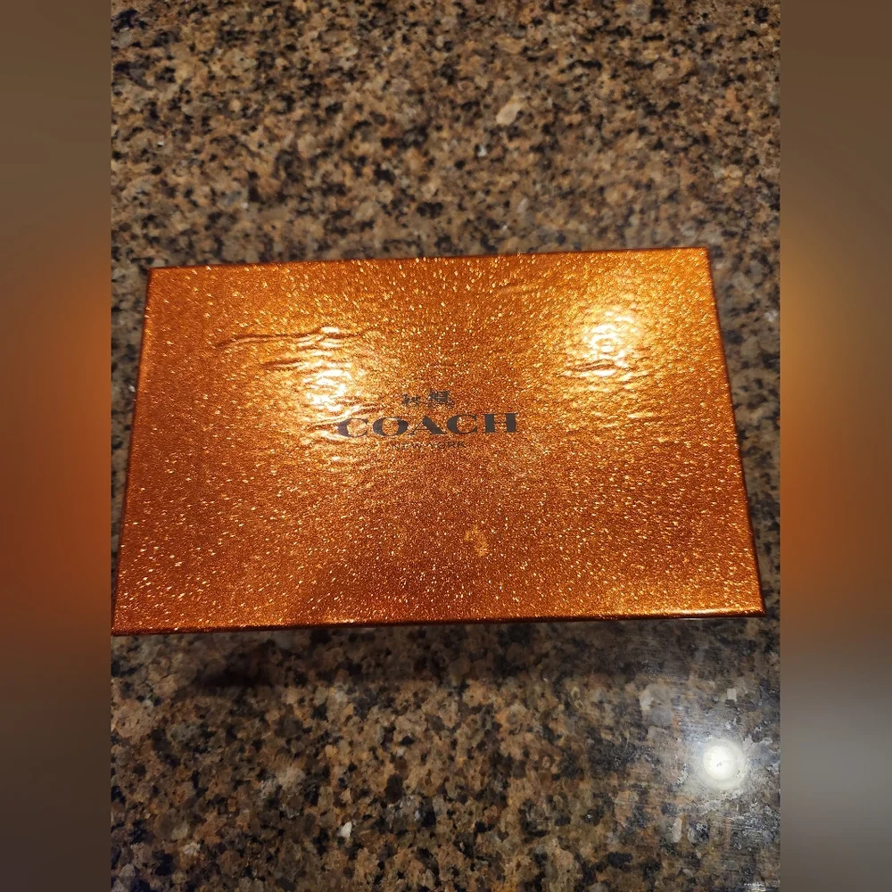 Coach glitter wristlet in metallic cherry - Picture 15 of 16